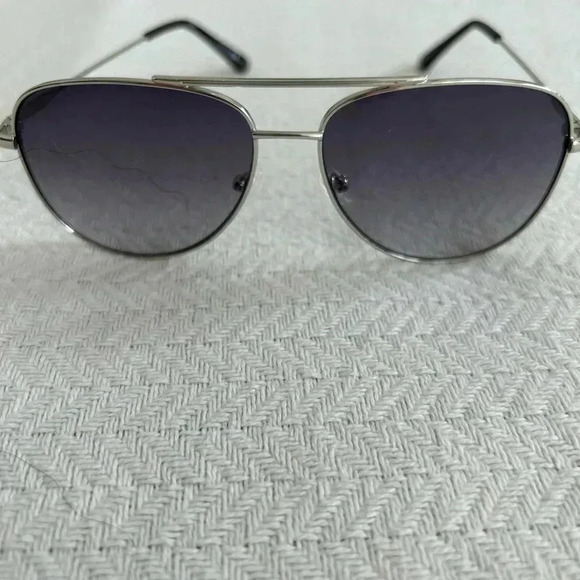 New Calvin Klein Nickel Metal Aviator Sunglasses - Picture 3 of 4